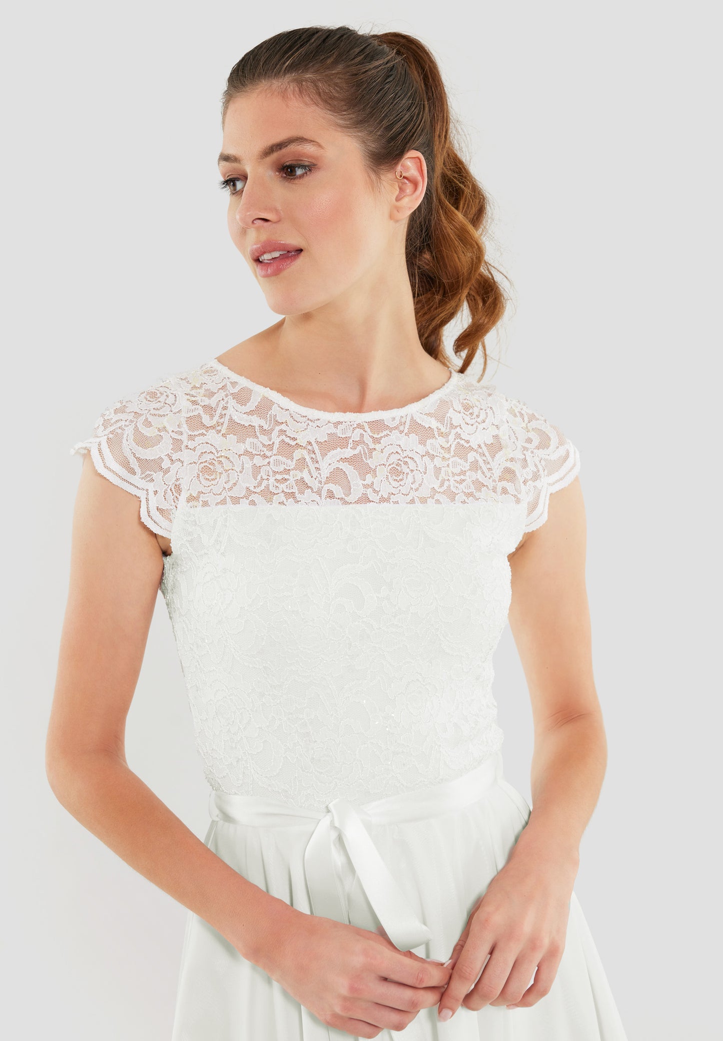 Cocktailkleid aus Spitze und Chiffon