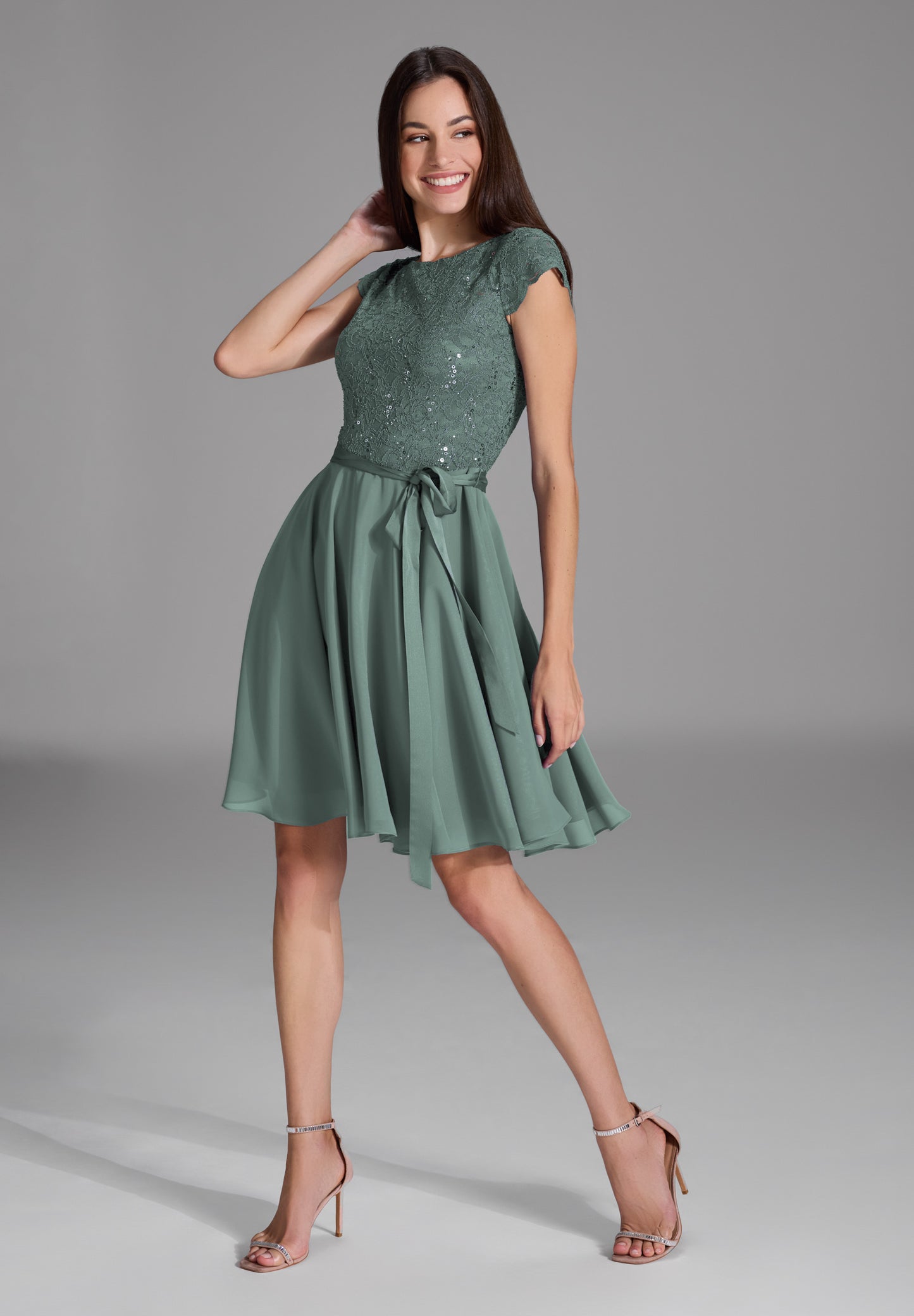 Cocktailkleid aus Spitze und Chiffon