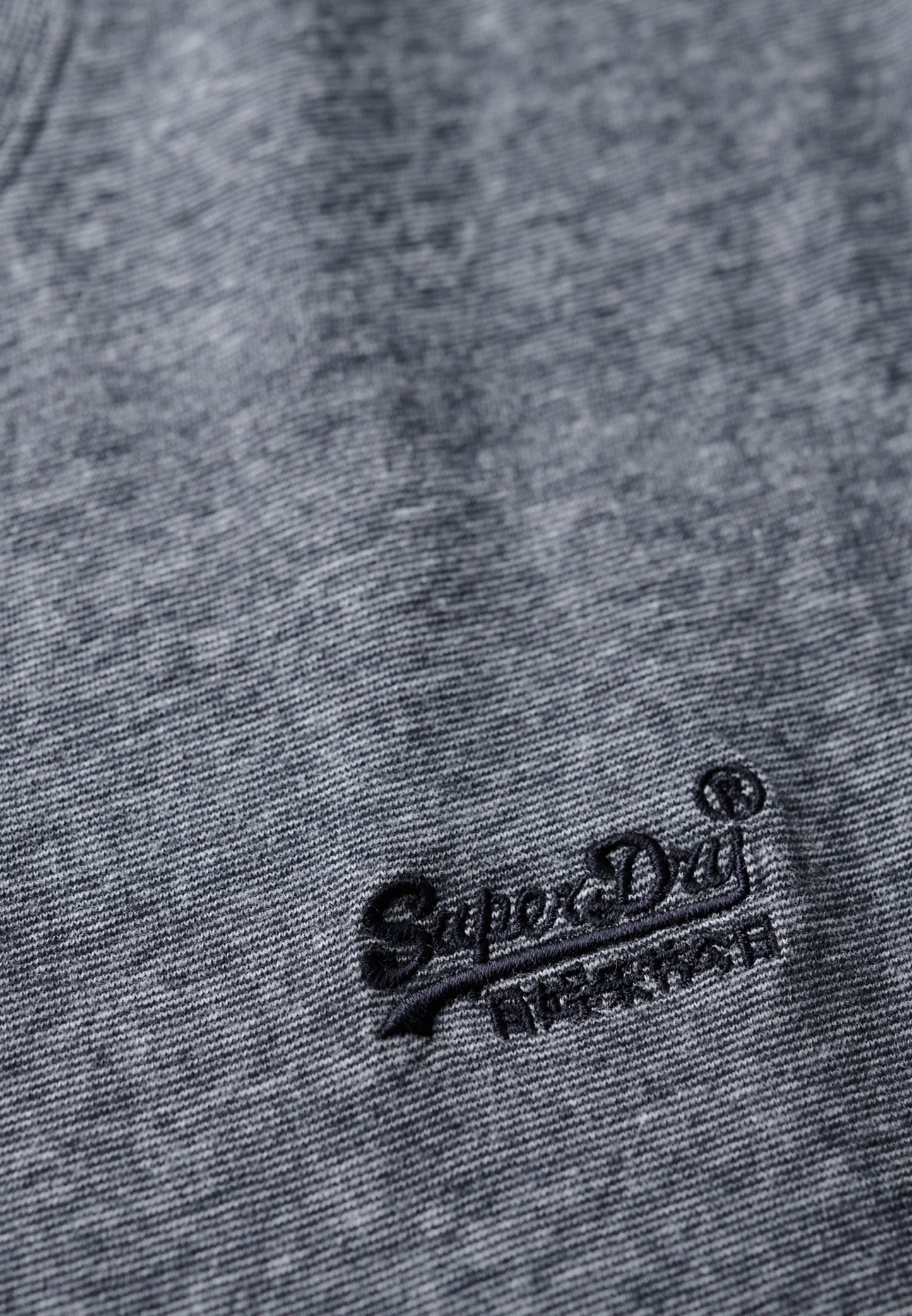Essential T-Shirt aus Bio-Baumwolle mit Logo