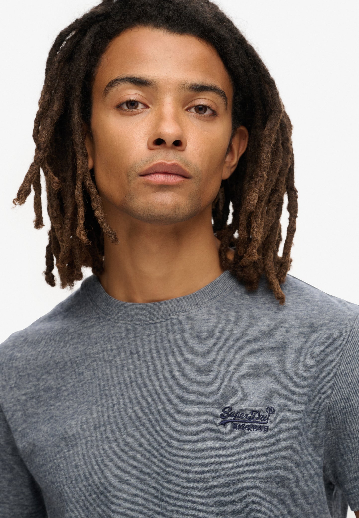 Essential T-Shirt aus Bio-Baumwolle mit Logo