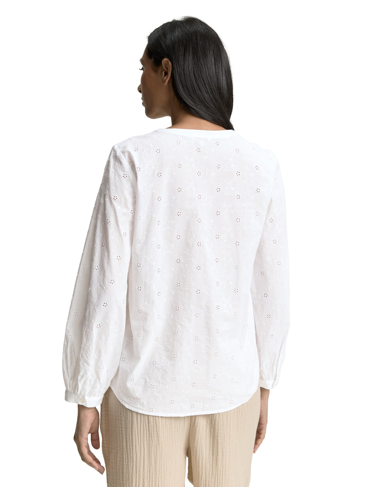 Bluse mit Lochstickerei