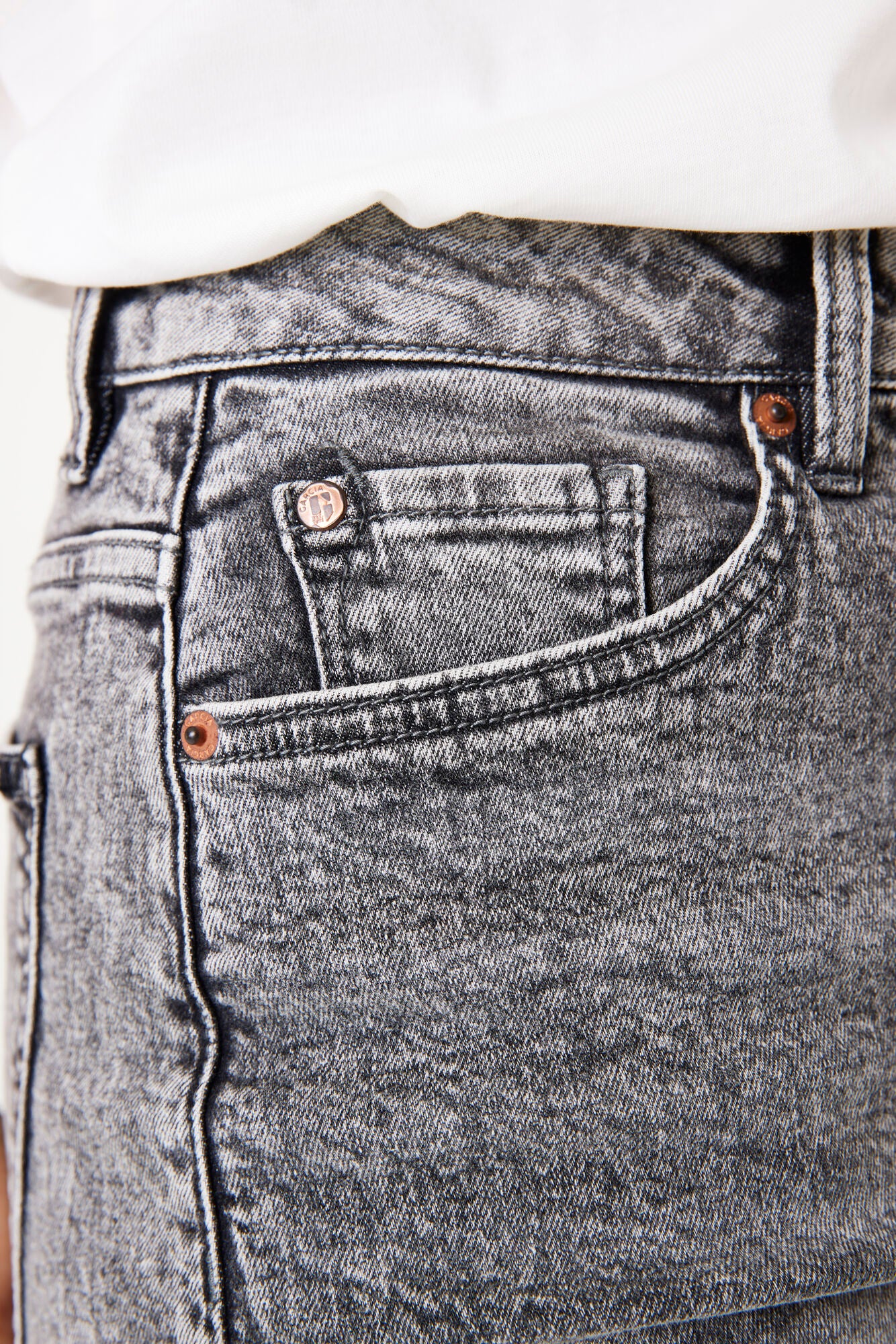 288 Isabella short
