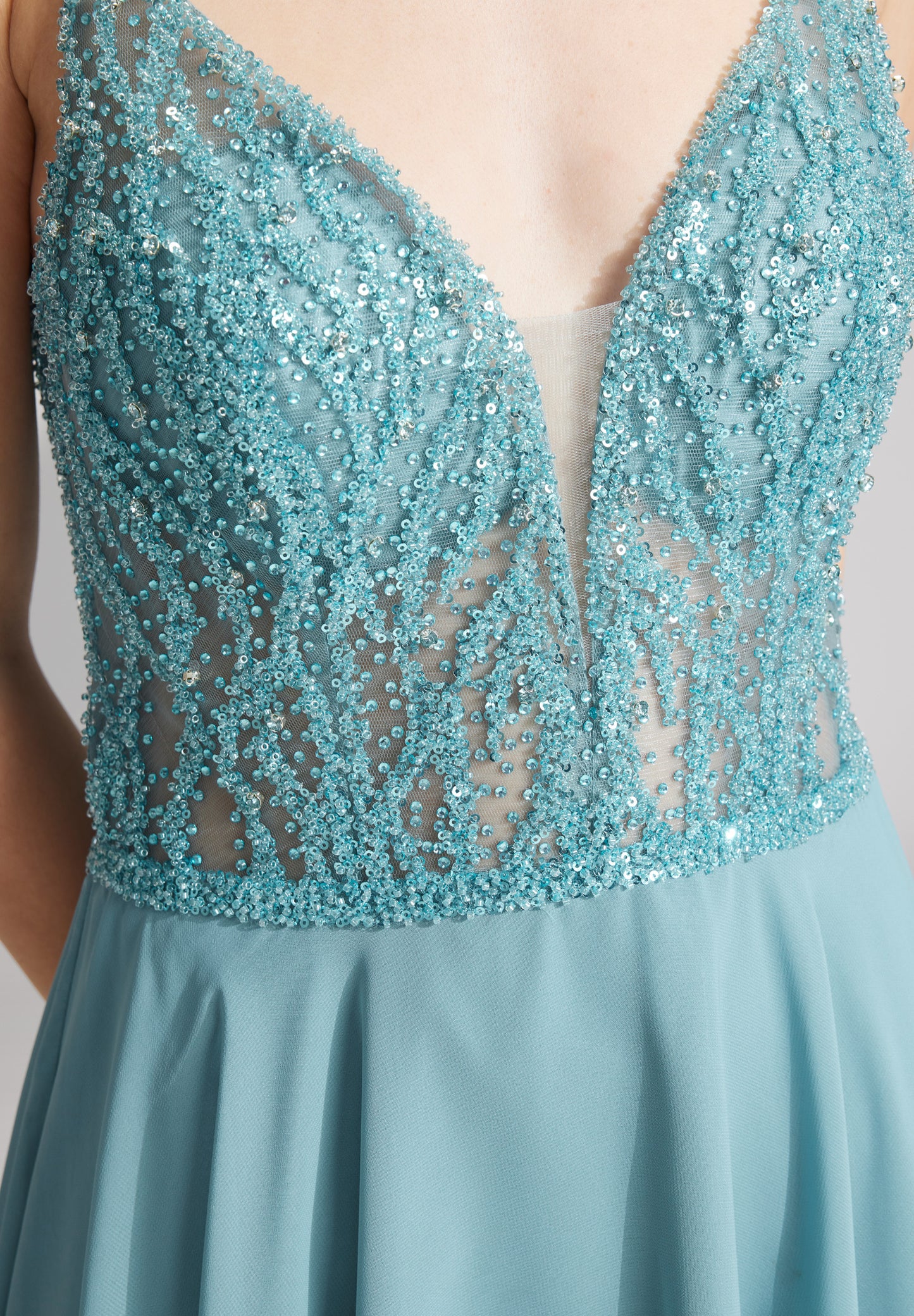 Cocktailkleid aus Materialmix