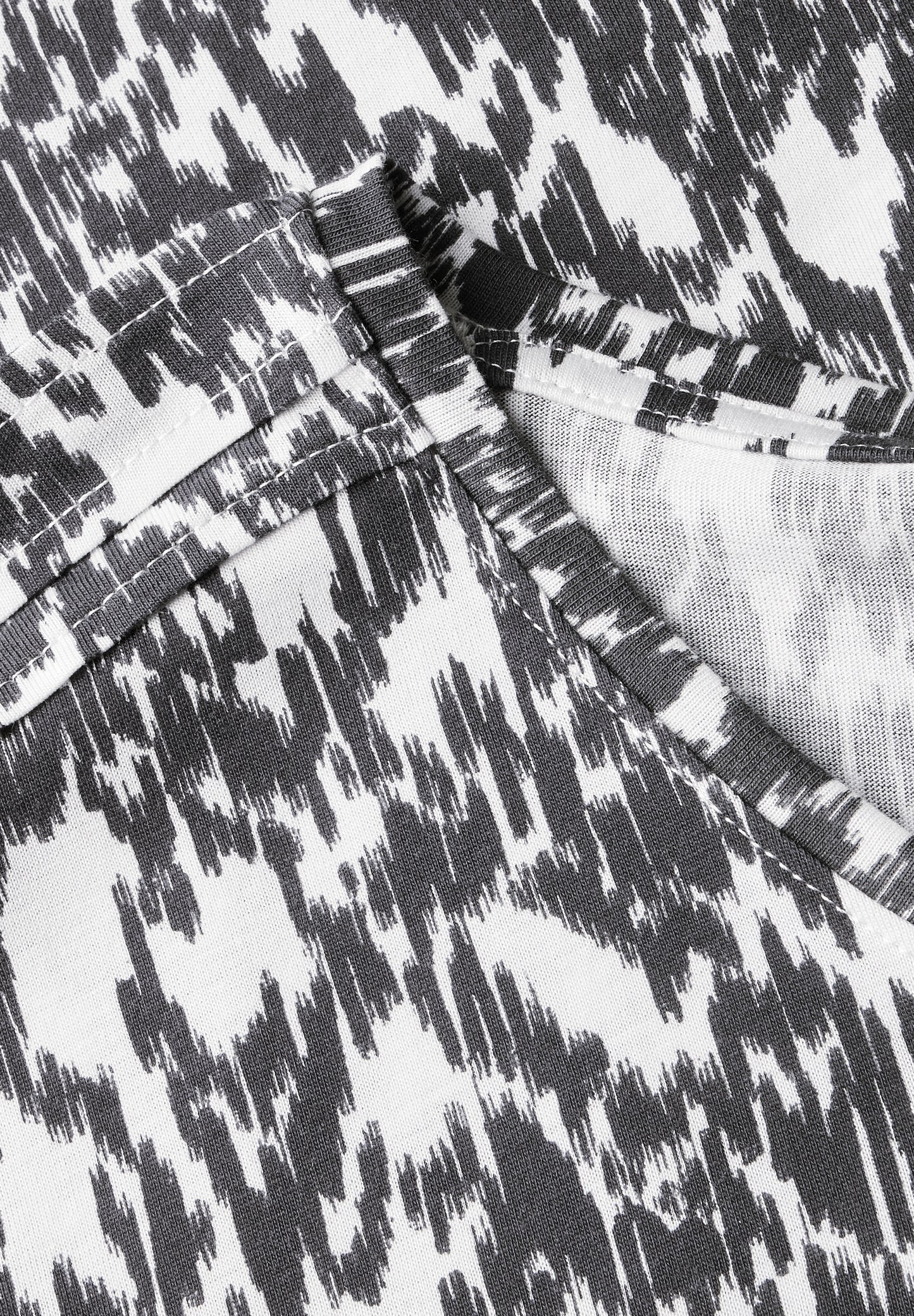 T-Shirt mit Minimal Print