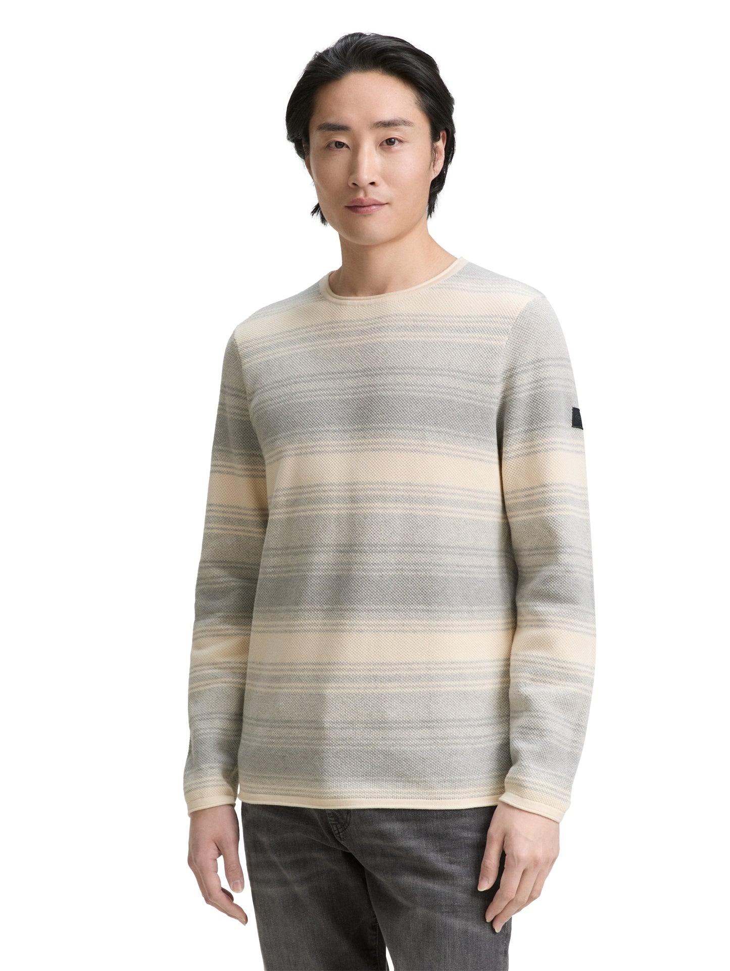 Strickpullover im Streifenmuster
