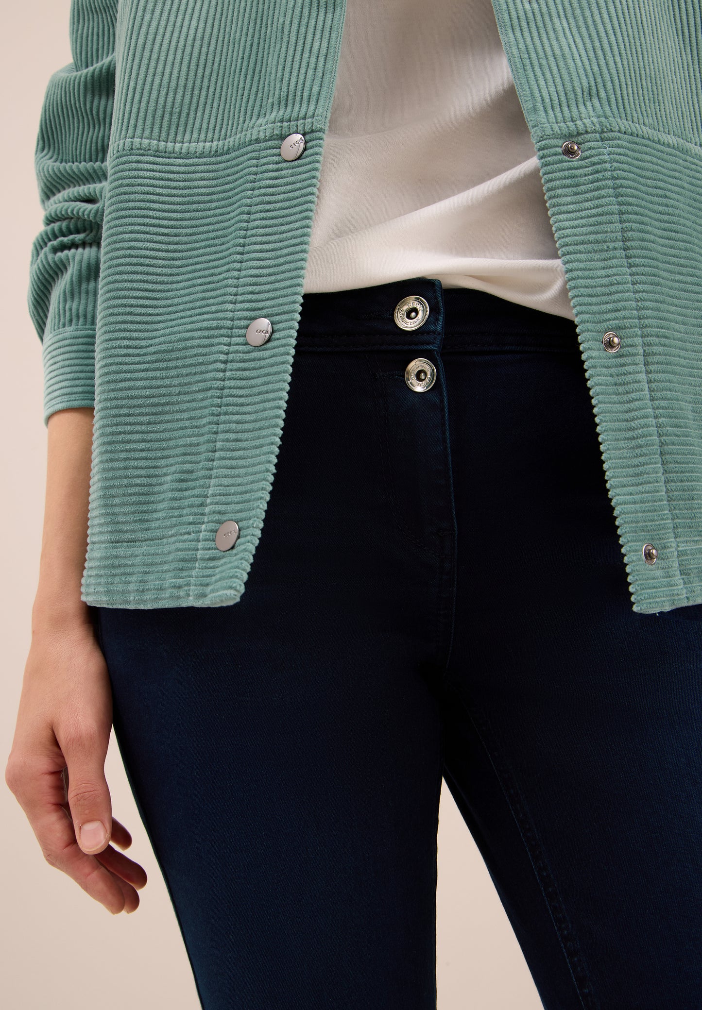 Casual Fit Jeans