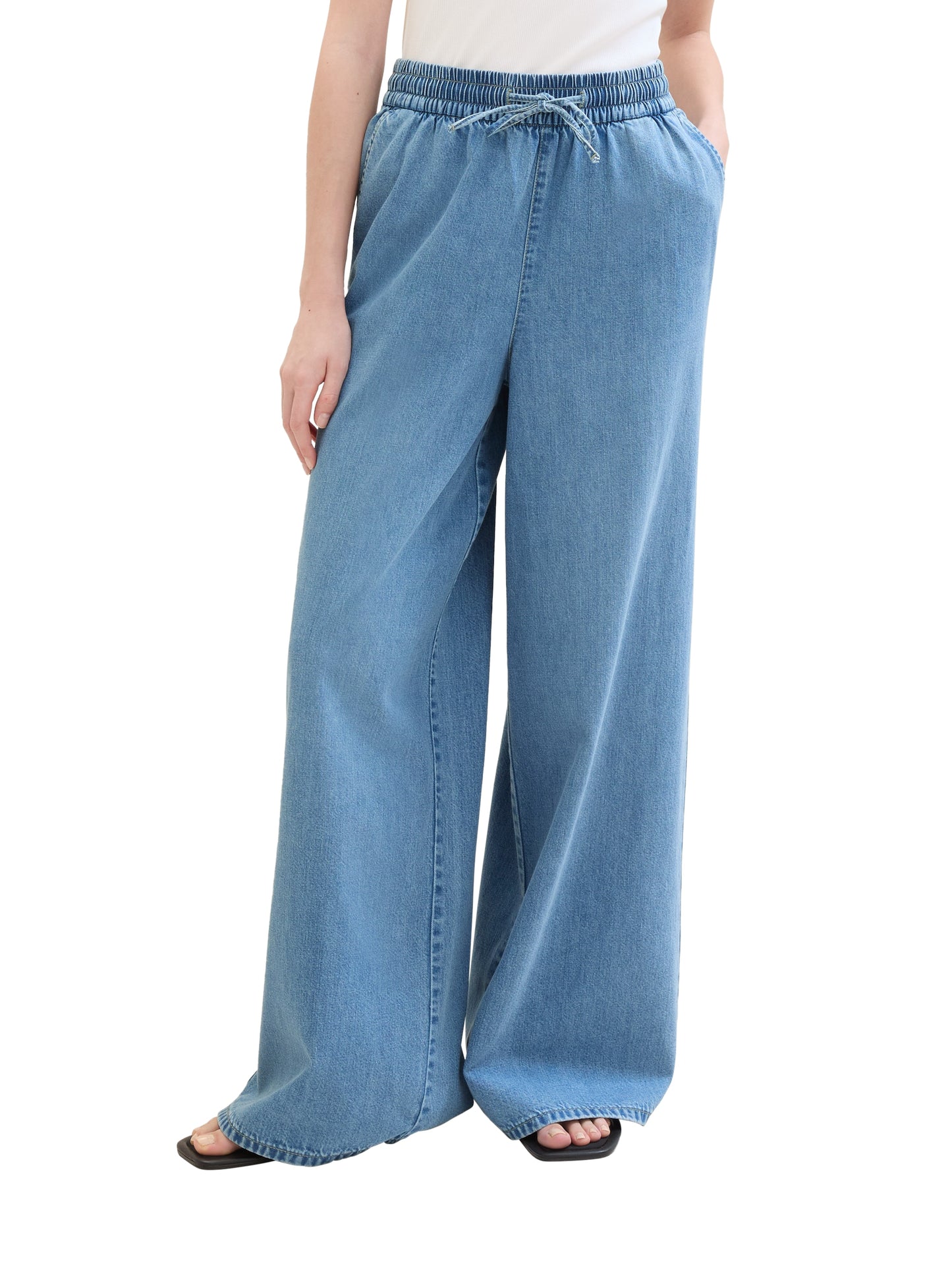 Volume Flare Soft Jeans