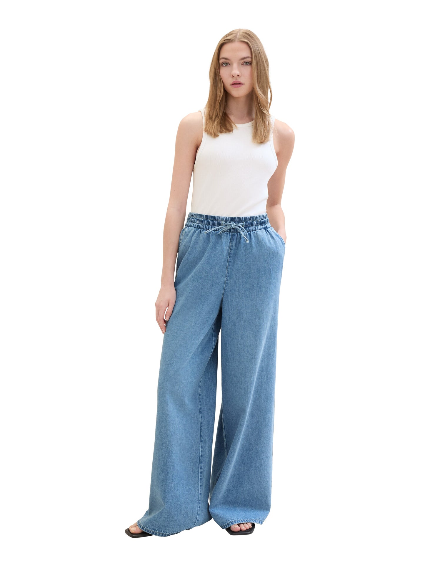 Volume Flare Soft Jeans