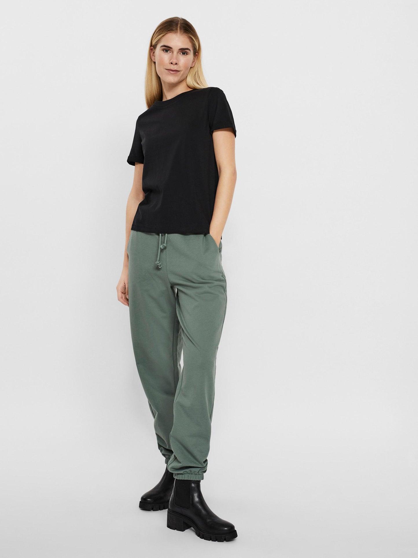 VMPAULA S/S T-SHIRT NOOS