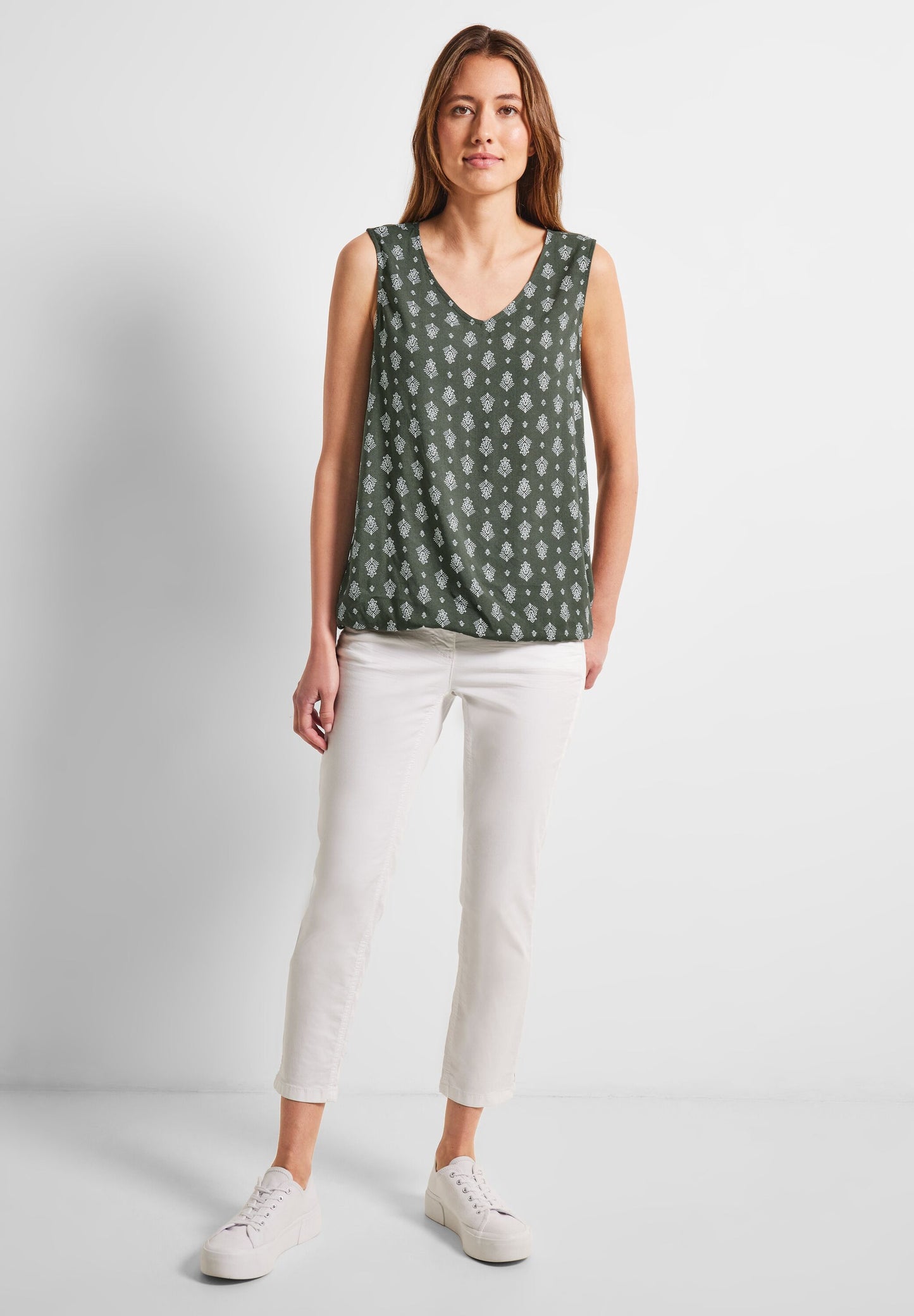 Top mit Minimalprint