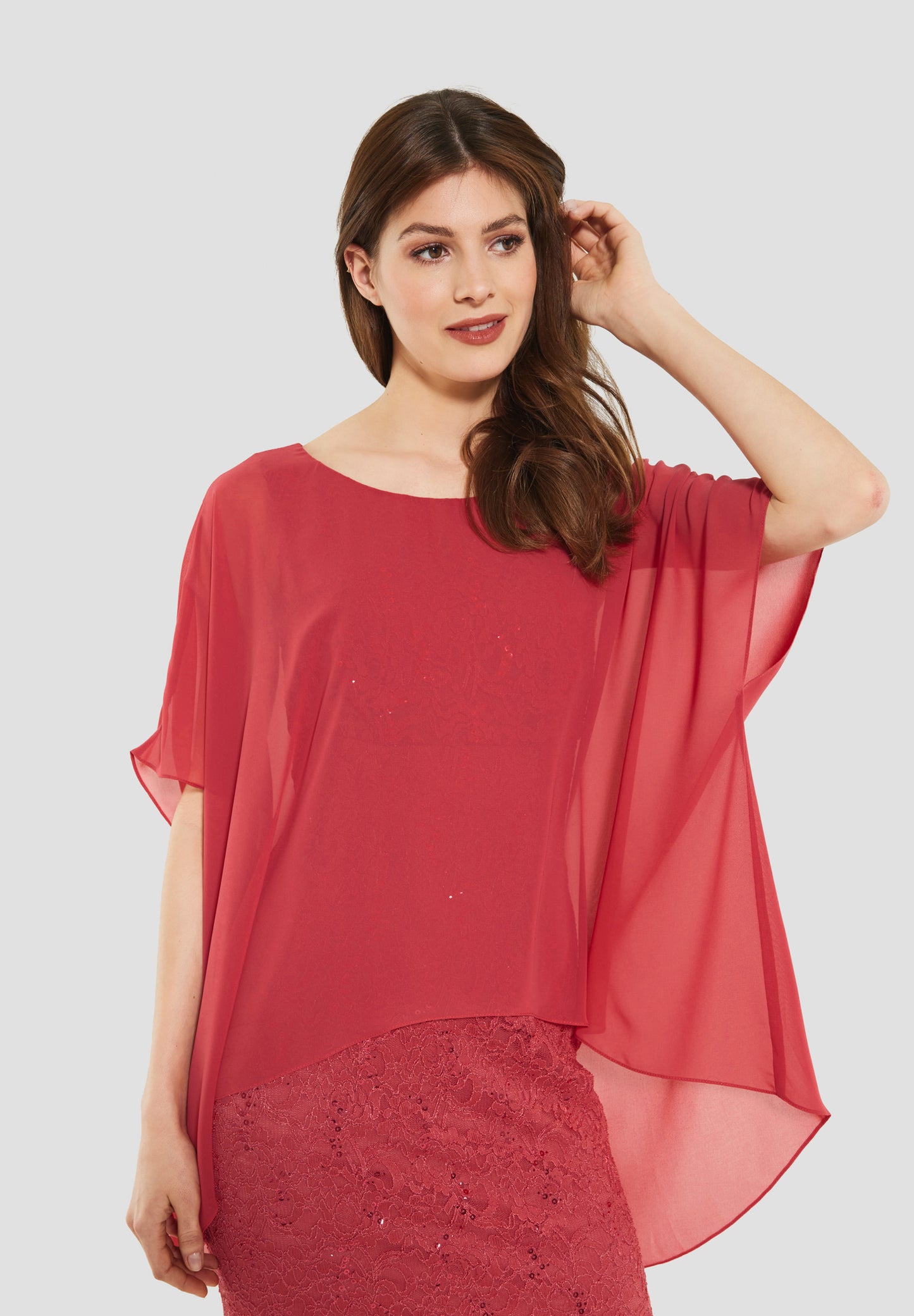 Cocktailkleid aus Spitze mit Überwurf