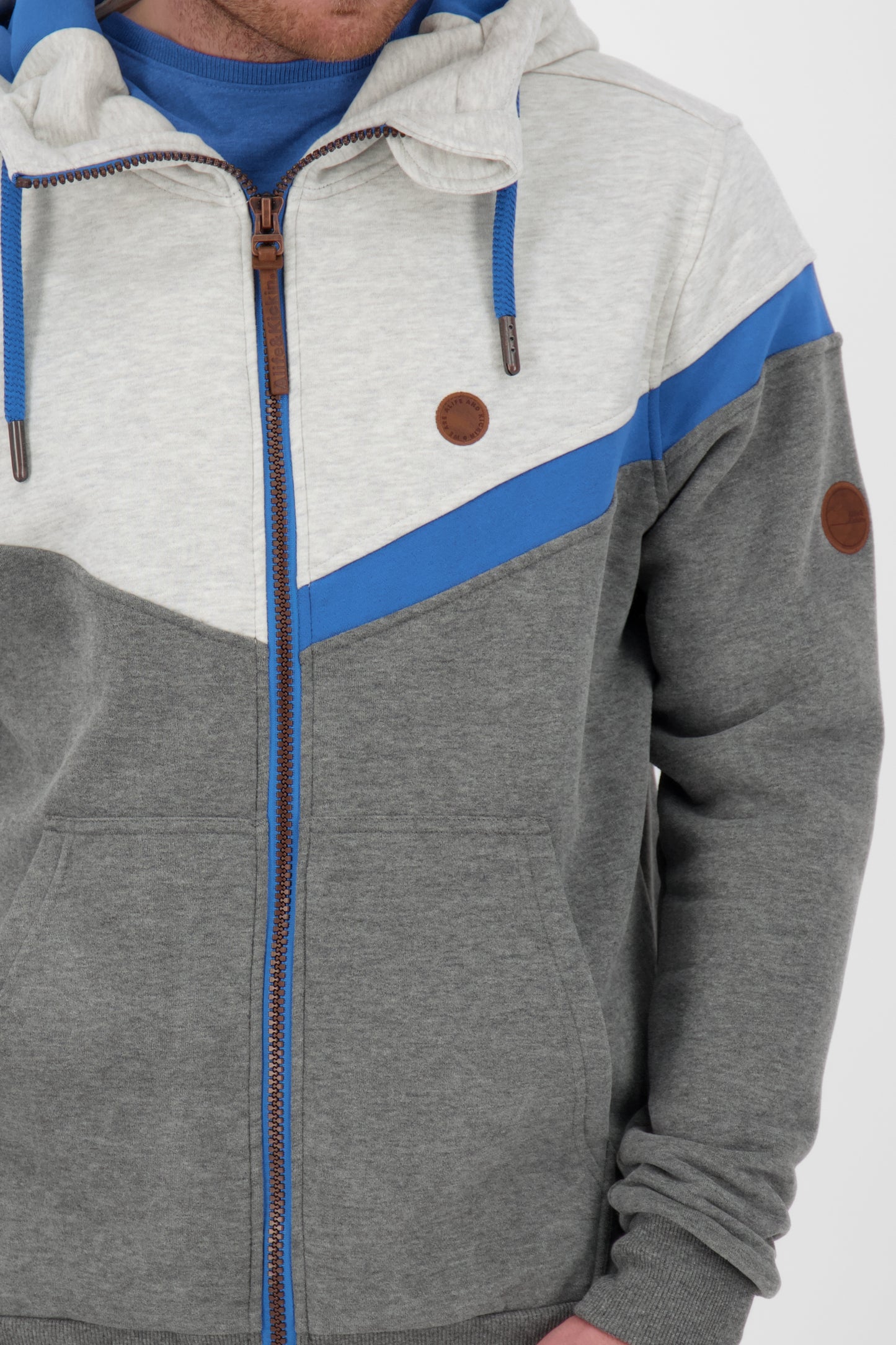 JulianAK A Sweatjacket