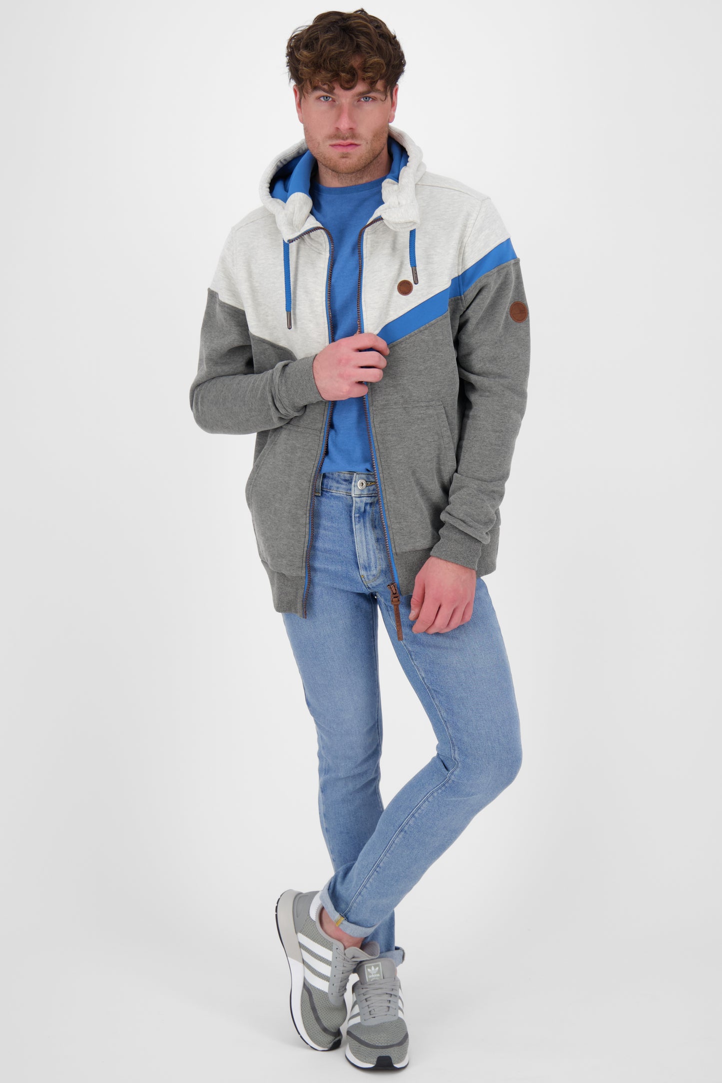 JulianAK A Sweatjacket