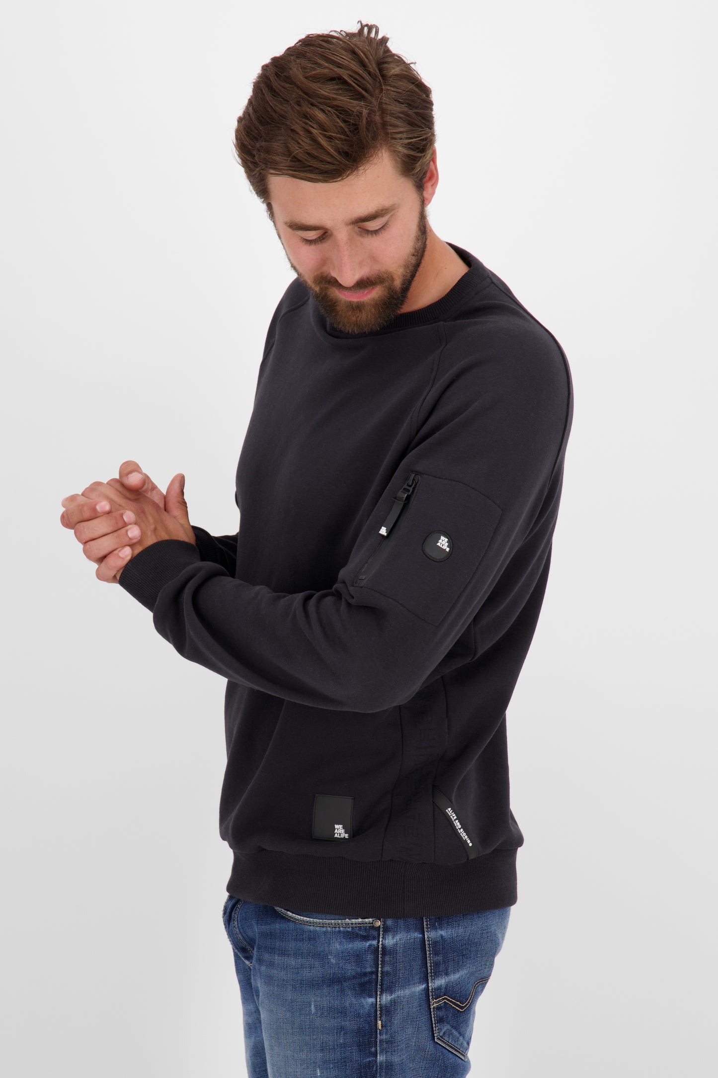 VinnAK A Sweatshirt