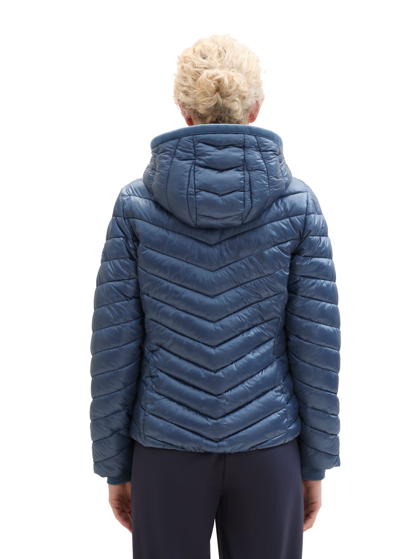 Leichte Steppjacke mit Kapuze