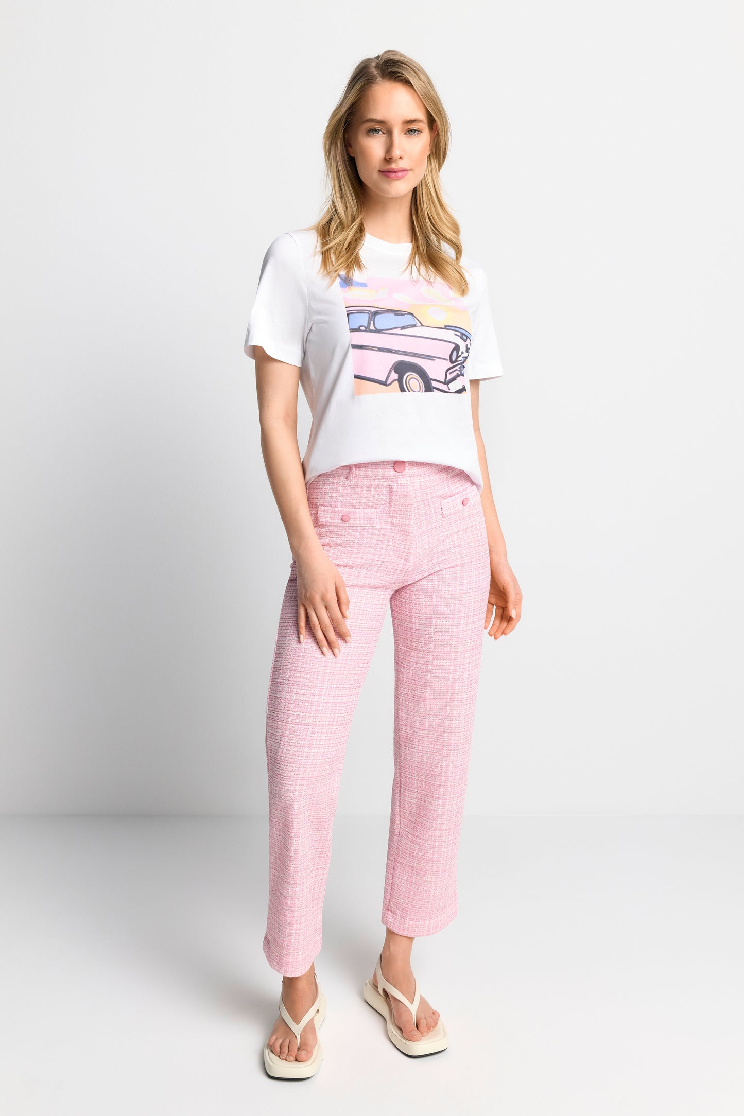 elegant fit T-Shirt barbie car print organic