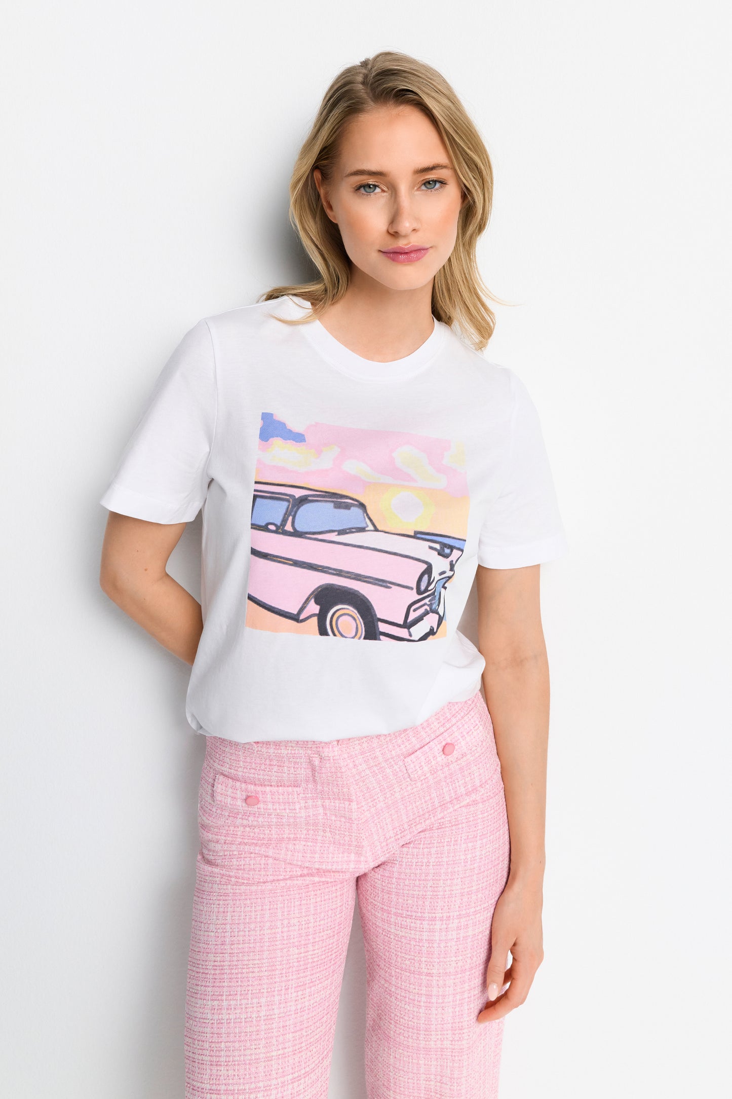 elegant fit T-Shirt barbie car print organic