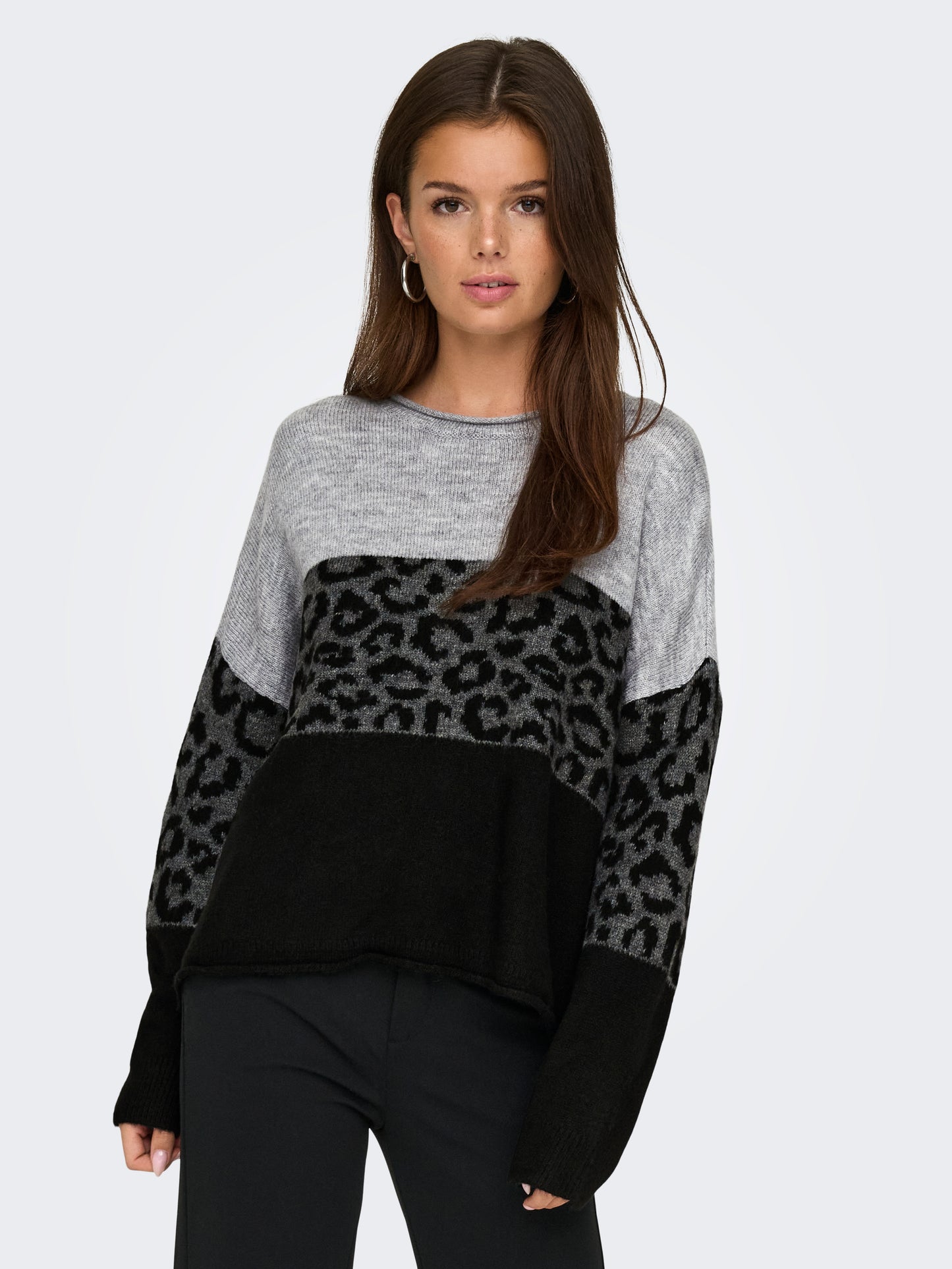 ONLJADE ANIMAL LS O-NECK KNT NOOS