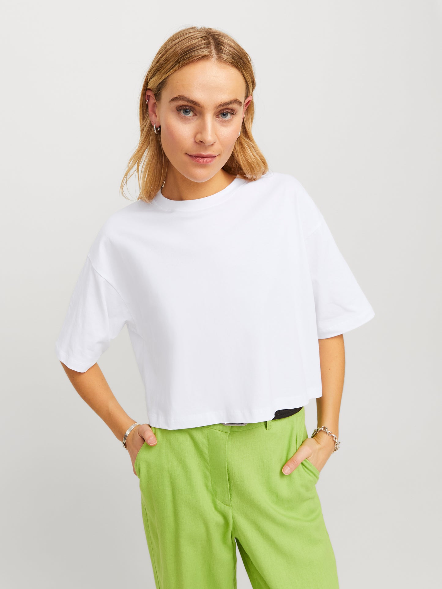 JXANDREA LOOSE SS CROPPED TEE JRS NOOS