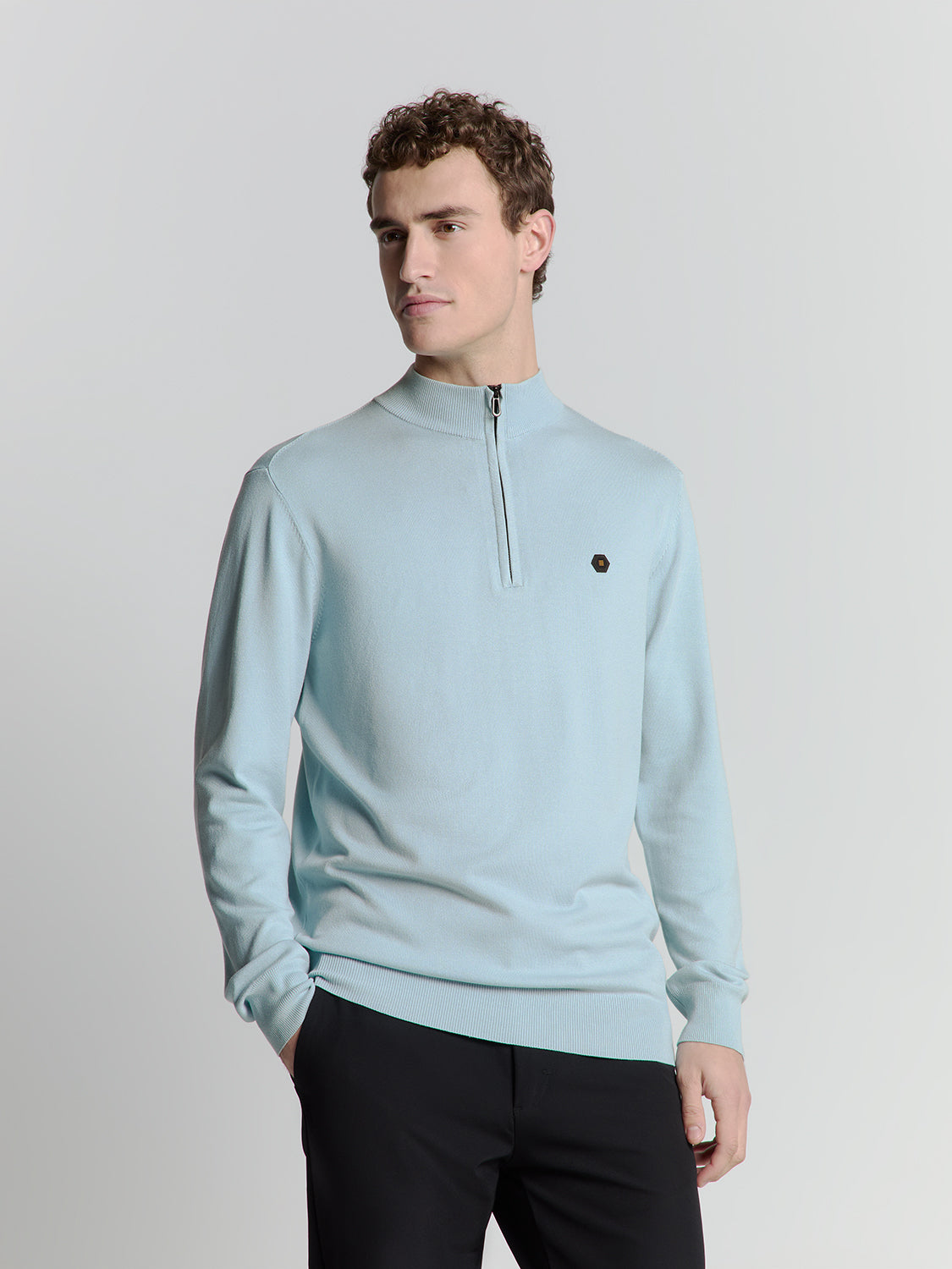 Pullover Half Zip