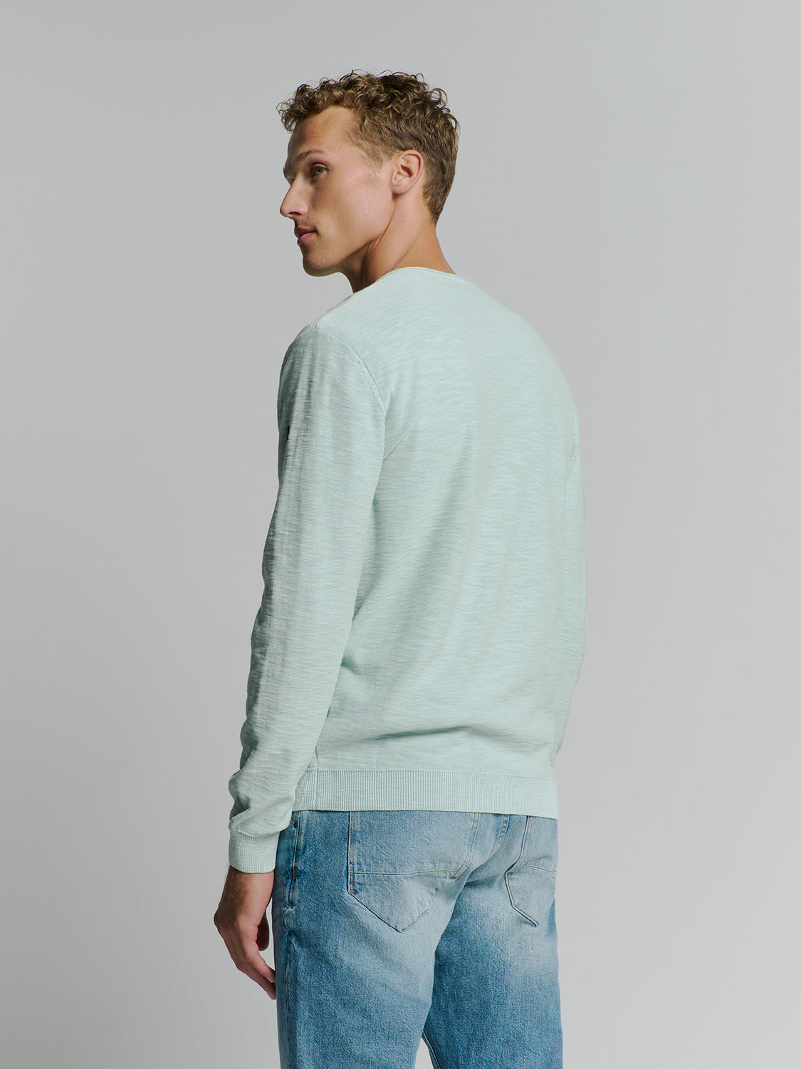 Pullover Crewneck Garment Dyed + Stone Washed