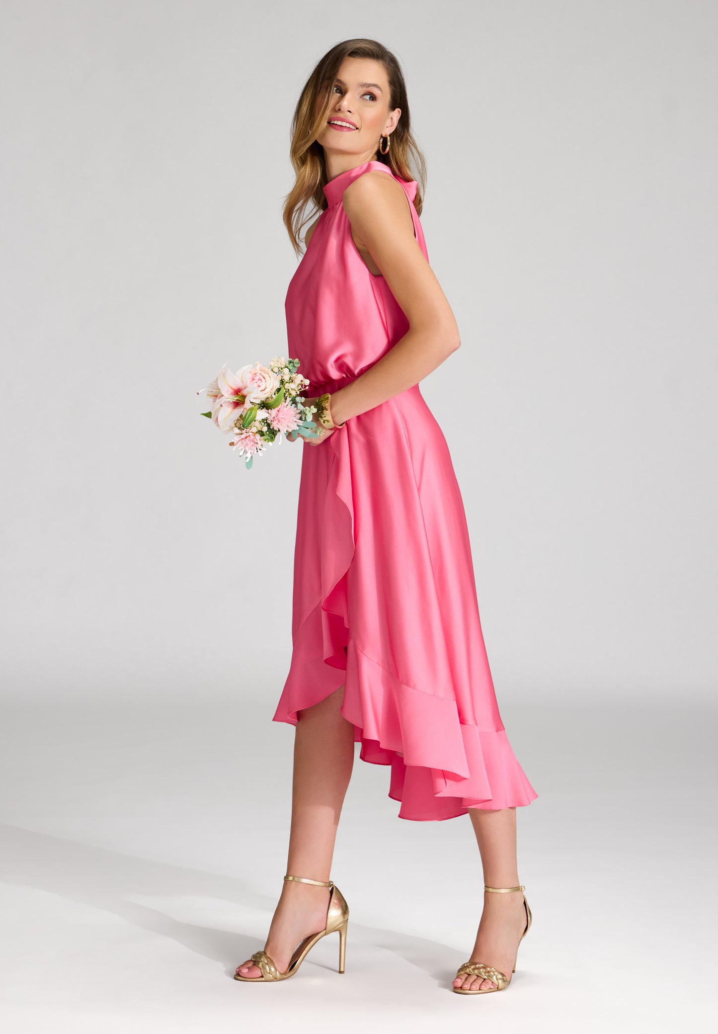 Cocktail Kleid aus nachhaltigem Satin mit Volant am Saum