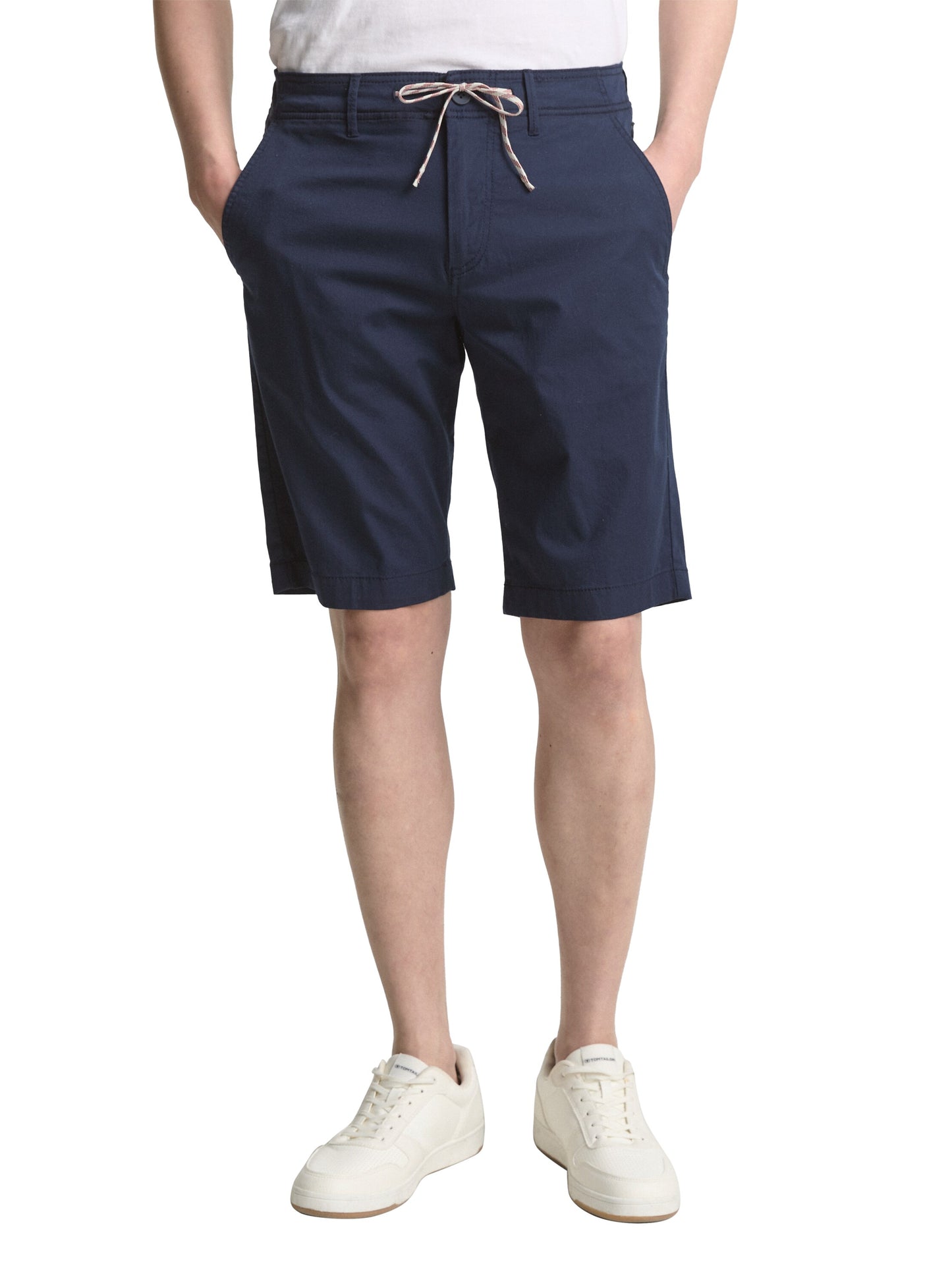 Lightweight Chino Shorts mit Kordelzug