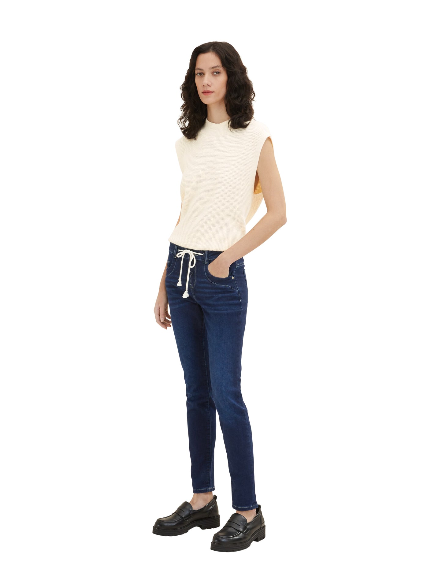 Tapered Relaxed Jeans