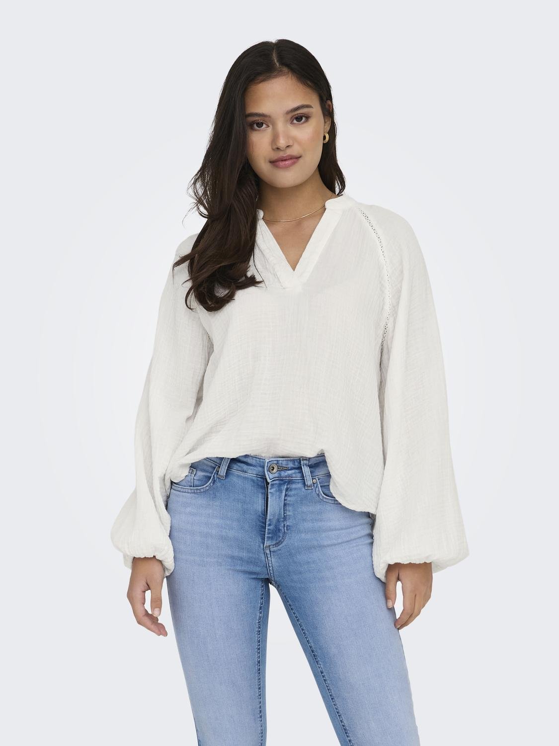 ONLTHYRA LIFE LS V-NECK TOP NOOS WVN