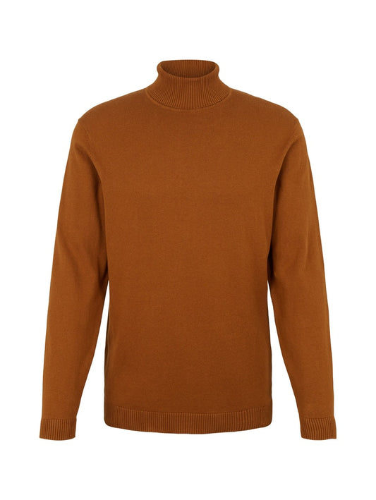 fine knitted turtle neck, equestrian brown