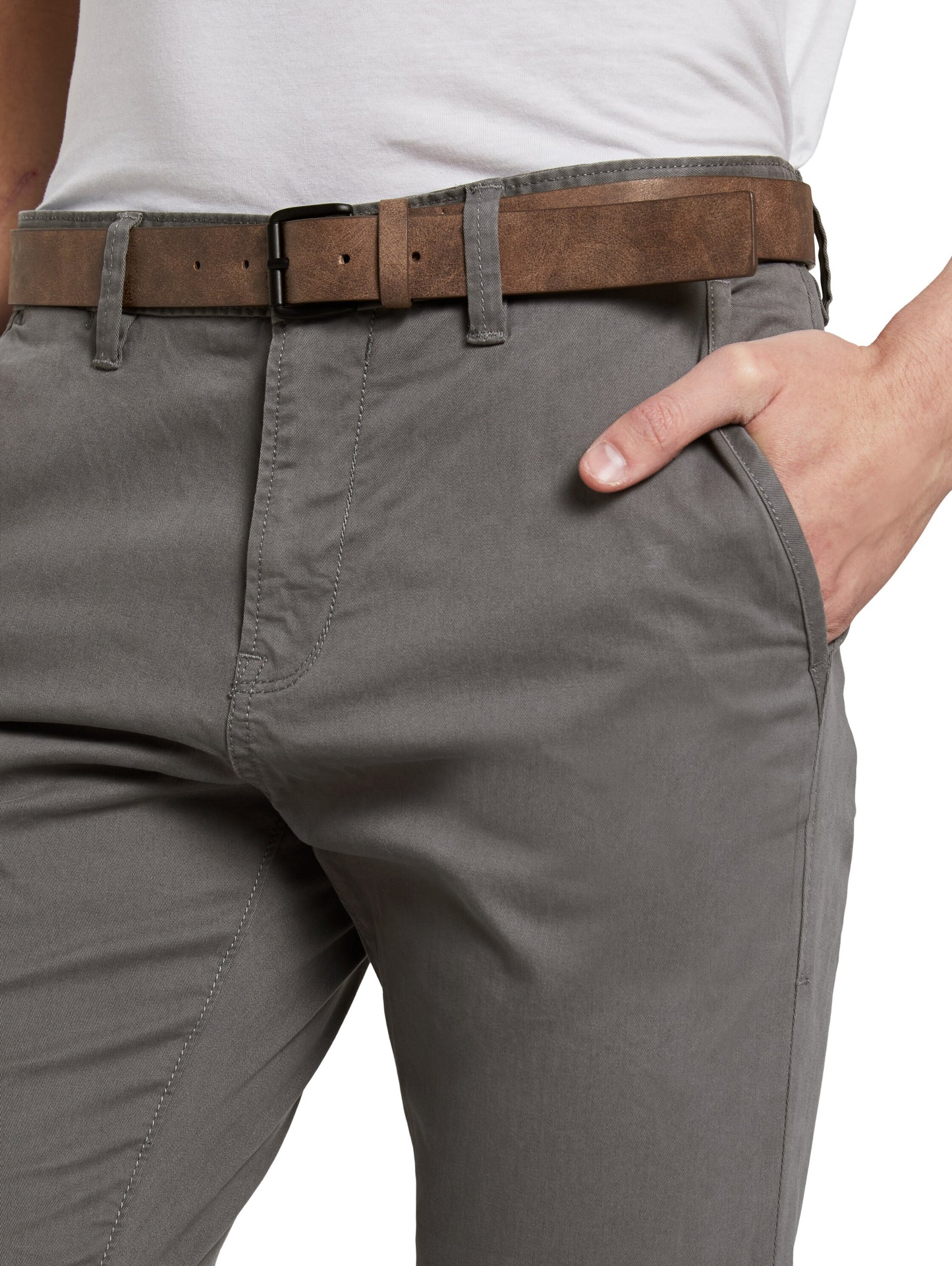 Chino Hose mit Gürtel