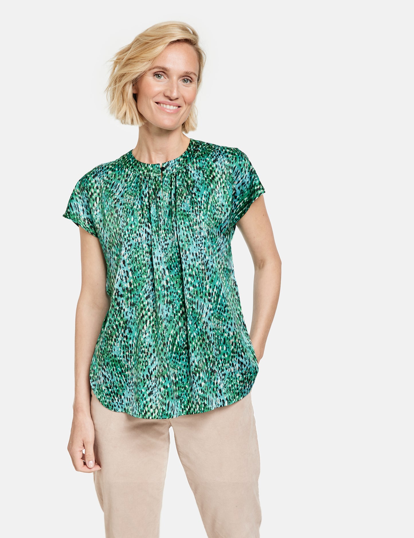 Fließendes Blusenshirt mit Allover-Print