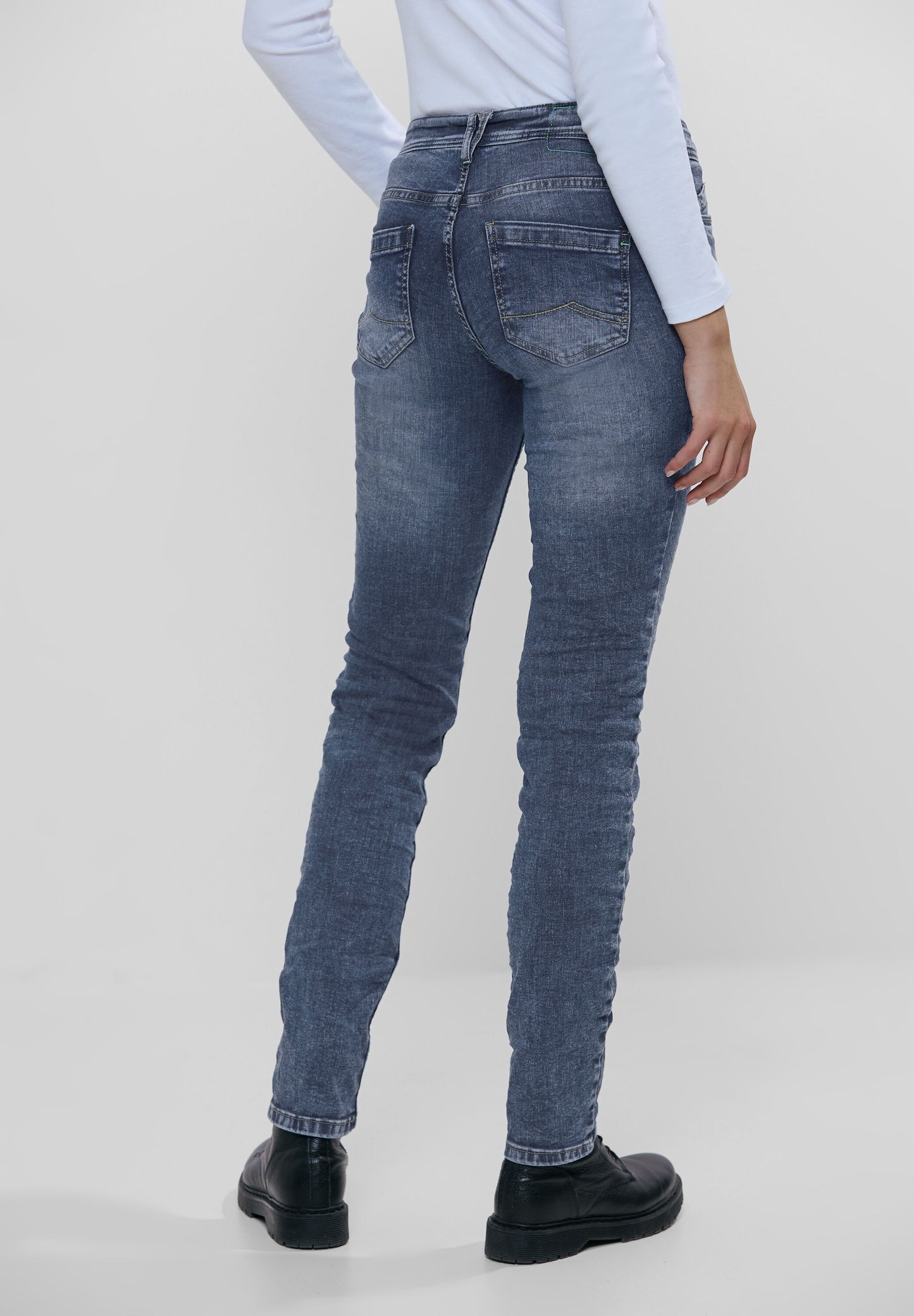 Casual Fit Jeans